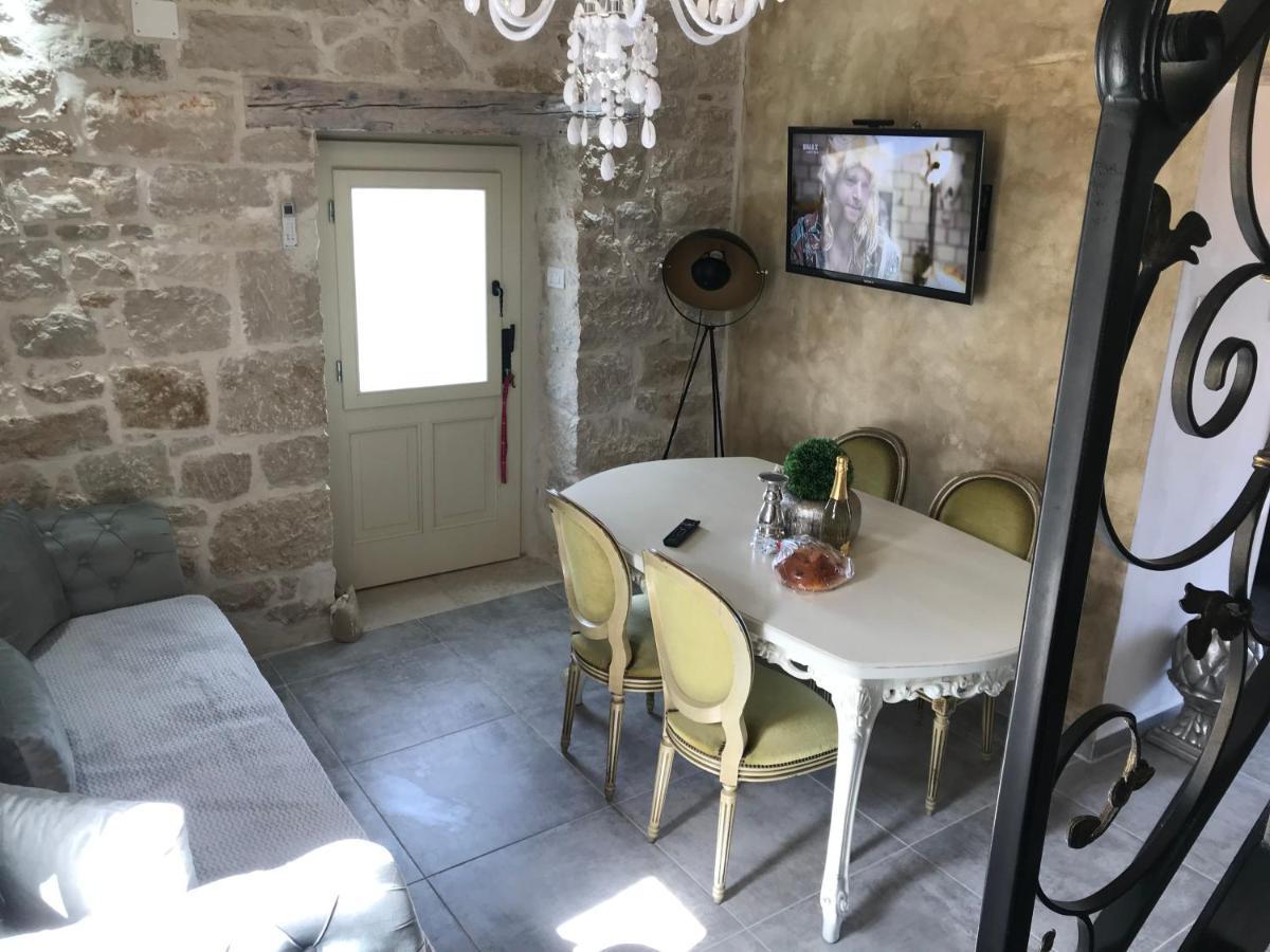 Stone House Chiara Seaview Apartment Funtana Luaran gambar