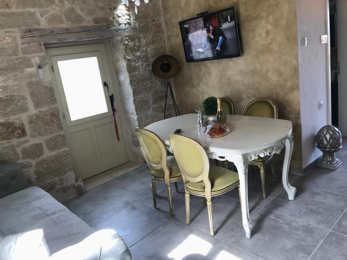 Stone House Chiara Seaview Apartment Funtana Luaran gambar